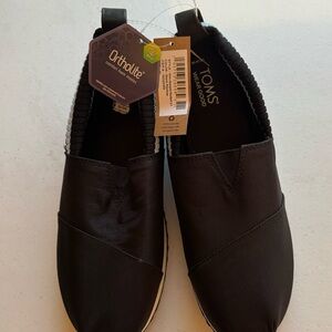 TOMS NWT Women’s Alpargata Resident 2.0 | 10